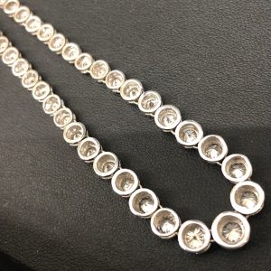 K18WG ダイヤモンド付きネックレス