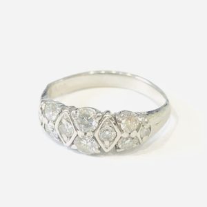 Pt900(プラチナ900)メレダイヤモンド1.06ct付きリング