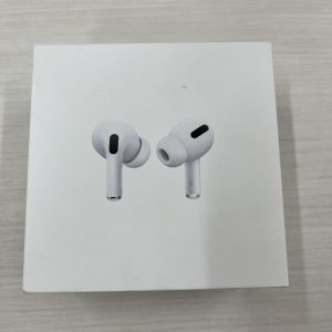 AirPods Pro　第二世代　イヤホン　アップル