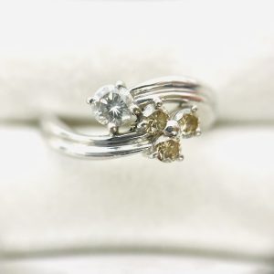 K18WG ダイヤモンド0.55ct付き リング