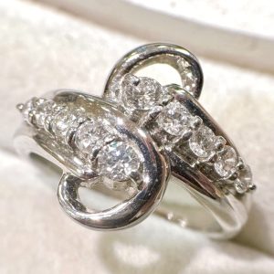 Pt900(プラチナ900) ダイヤモンドリング