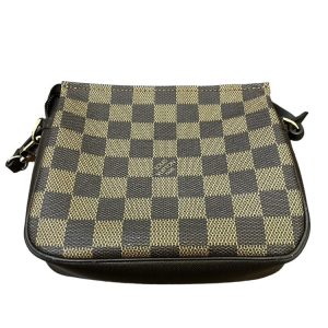 Louis Vuitton ダミエ トゥルース・メイクアップ