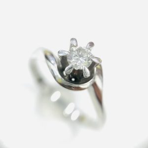 Pt900 0.23ctダイヤモンド付きリング
