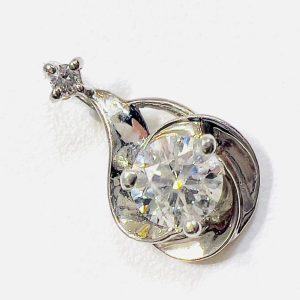 Pt900 0.310ctダイヤモンド 0.01ctメレダイヤモンド ペンダントトップ