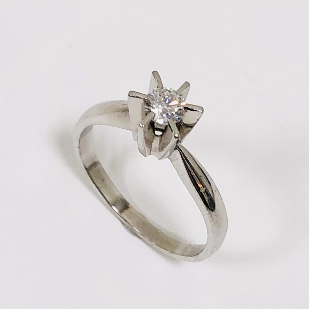 Pt900 ダイヤモンド0.26ct付きリングの買取実績 | 買取専門店さすがや 