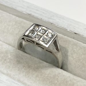 Pt900 ダイヤモンド付き プラチナリング