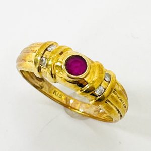 K18 ルビー0.1ct＆メレダイヤ0.04ct付きリング