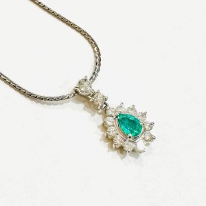 Pt850 エメラルド0.28ct＆メレダイヤ0.50ct ネックレス