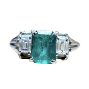 Pt900 プラチナ900 エメラルド0.5ct メレダイヤ付き リング