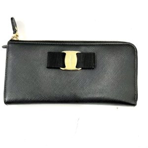 フェラガモ 長財布