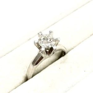 Pt900 ダイヤモンドリング 0.84ct