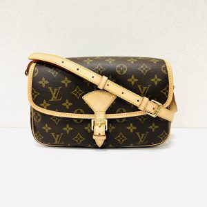 Louis Vuitton ルイ・ヴィトン モノグラム ソローニュ M42250