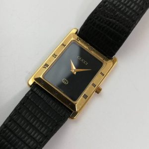 グッチ メンズ腕時計 4200M