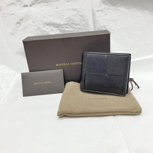 ボッテガヴェネタ イントレチャート 二つ折り財布