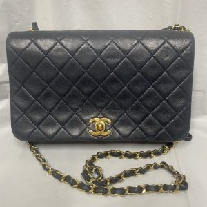 CHANEL シャネル マトラッセ25 フルフラップ カーフスキン ブラック ゴールドチェーン