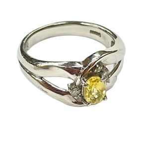 Pt900 シトリン メレダイヤ リング