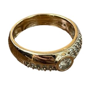 K18　ダイヤ付きリング