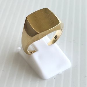 K18 18金 印台リング