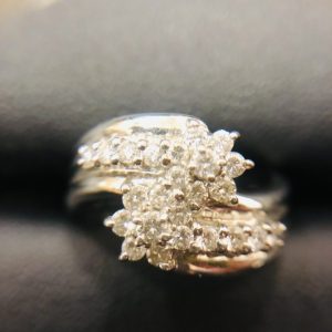 Pt900 メレダイヤ付き リング