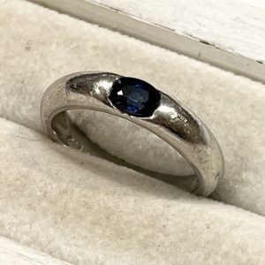 Pt850 サファイア付き プラチナリング