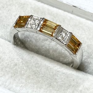 K18WG 18金ホワイトゴールド サファイア・ダイヤモンド付きリング