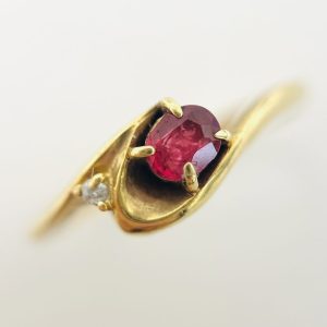 K18 ルビー0.2ct＆メレダイヤ0.01ct付きリング