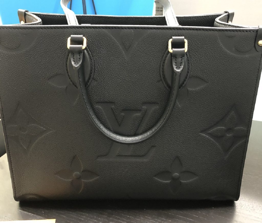 Louis Vuitton オンザゴー MM モノグラム アンプラント 未使用品の買取 