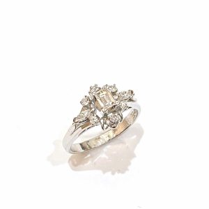 Pt900 ダイヤモンド デザインリング