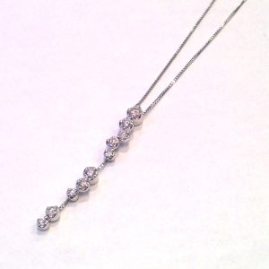 K18WGダイヤ付きネックレス