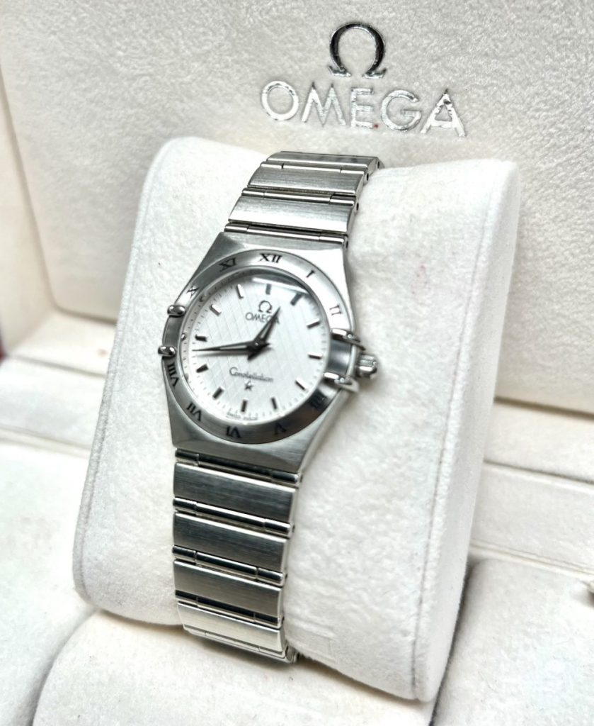 オメガ コンステレーション クオーツ 腕時計文字盤の色ホワイト系 