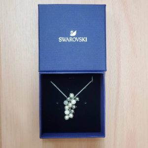スワロフスキー ネックレス