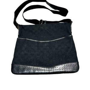 GUCCI（グッチ）　GGキャンバス　ショルダーバッグ