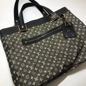 LOUISVUITTONルイヴィトン ルシーユ