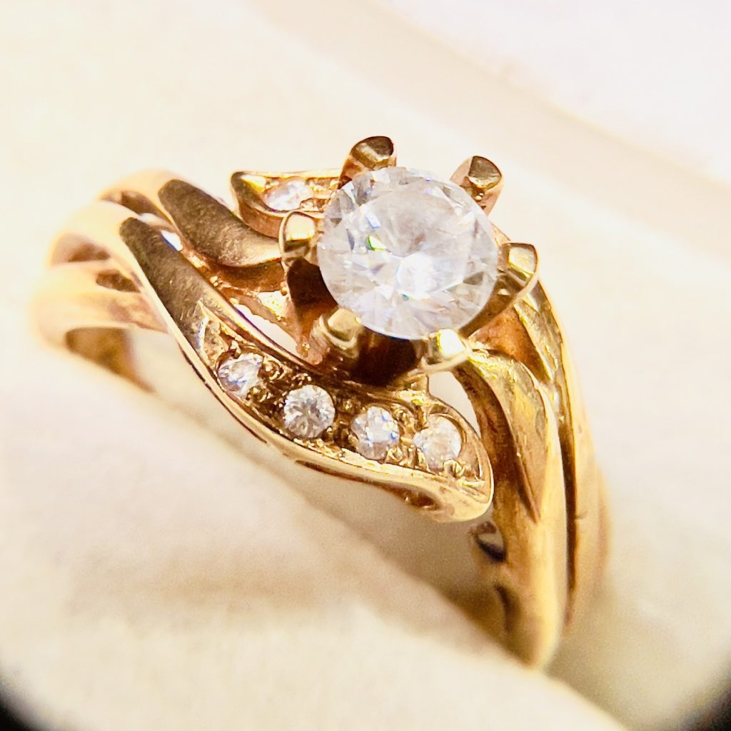 K14 14金 ダイヤモンド＆メレダイヤモンド リング 指輪