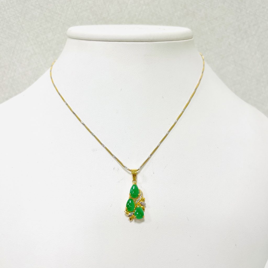 K20 翡翠1.72ct＆メレダイヤ0.02ct付きネックレスの買取実績 | 買取  