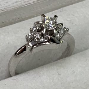 Pt900 ダイヤ付きリング