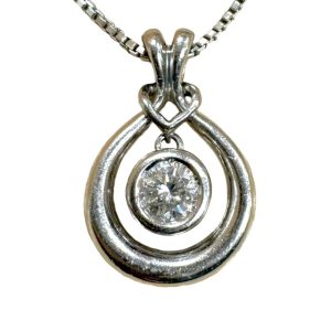 Pt900 プラチナ900 ダイヤモンド0.37ct ネックレス