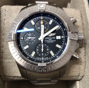 BREITLING (ブライトリング)アベンジャークロノグラフ
