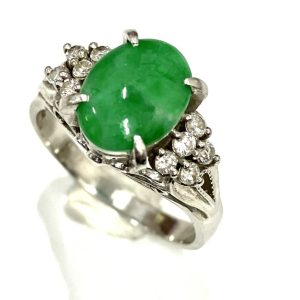 K18WG　翡翠&メレダイヤ付きリング