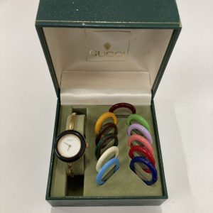 GUCCI チェンジベゼル クオーツ時計