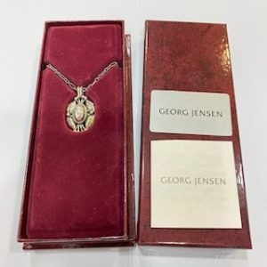 シルバーネックレス