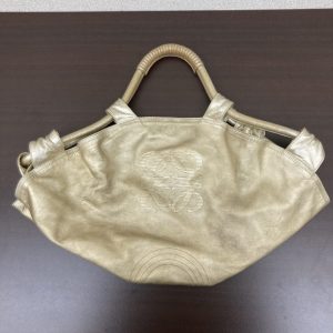 ロエベ ゴールド バッグ