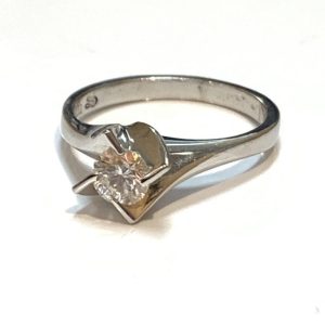 Pt900 ダイヤモンド 0.34ct リング