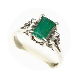 Pt900 エメラルドリング