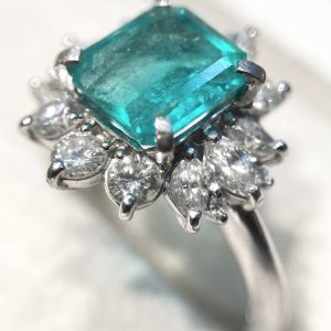 Pt900 エメラルド1.61ct付き プラチナリング