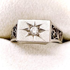 Pt900 ダイヤモンド0.07ct付き リング