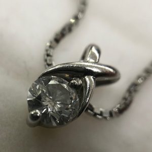 pt850ダイヤモンド付きネックレス