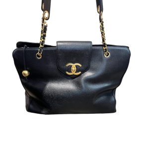 CHANEL シャネル キャビアスキン ココマーク チェーンボストンバッグ