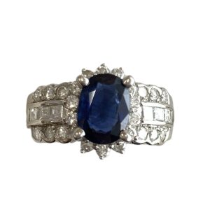 Pt900　サファイア　メレダイヤ付きリング