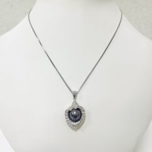 Pt900 パール10ct&メレダイヤ0.17ct付きネックレス